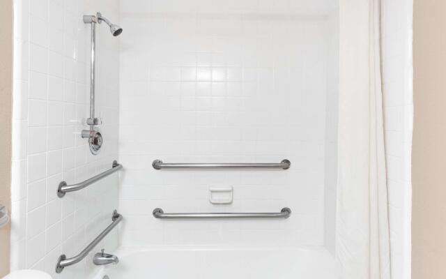 Super 8 by Wyndham Carrollton GA