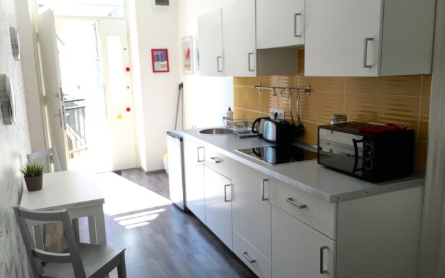 Hi5 Apartments - Ruin Bar District