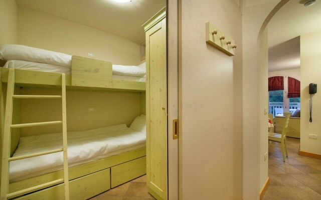 Nice Apartment in Ponte di Legno With 3 Bedrooms and Wifi