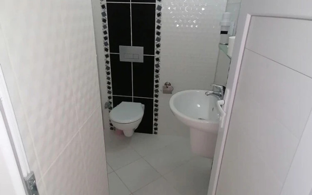Dinc Otel
