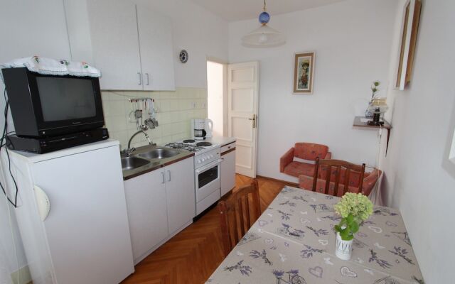 Apartment Dragi Kamen