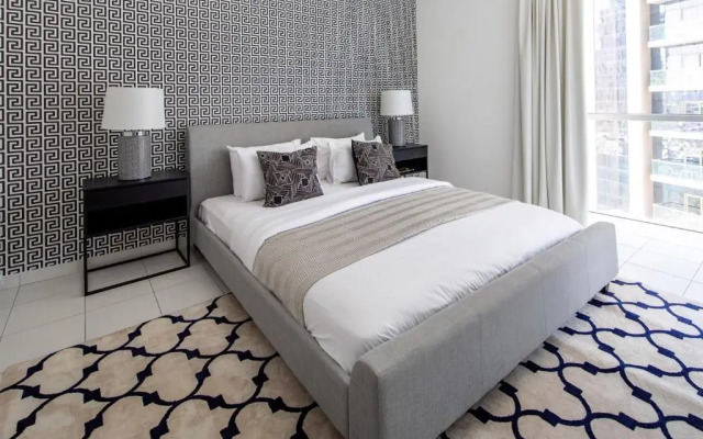 Modern Dubai Marina Apt by GuestReady