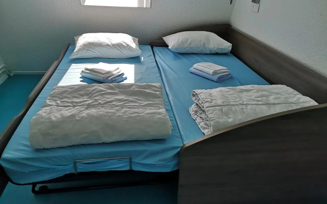 Auberge De Jeunesse D´Orleans Et CRJS