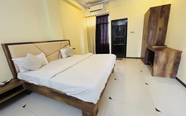 Shiv Ashray Resort