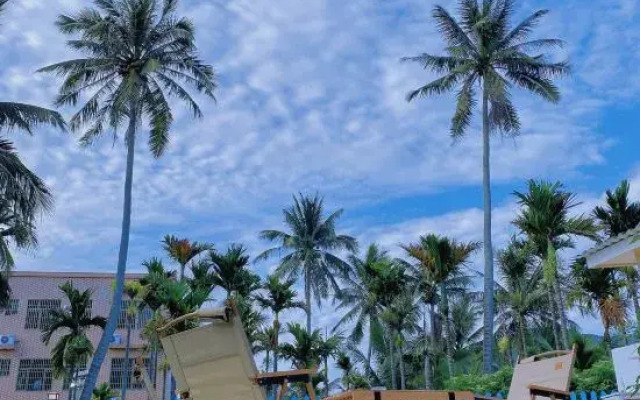 Wanning Haipan Lushan Surfing Homestay