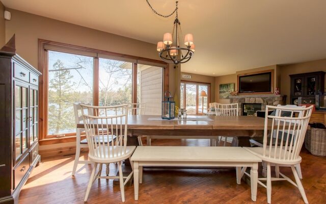 Endless Summers ~ Fabulous oasis with a designer’s touch!