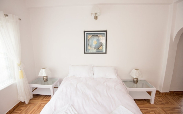 Lake Boutique Hotel