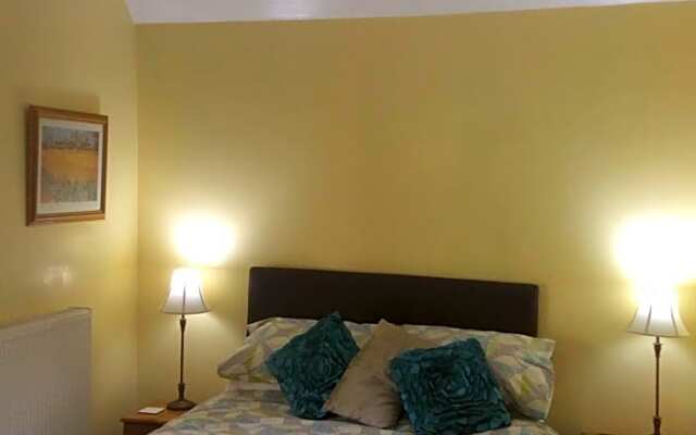 Oakenholt Farm Bed and Breakfast