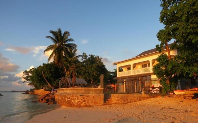 Marie-France Beach Front Appartments