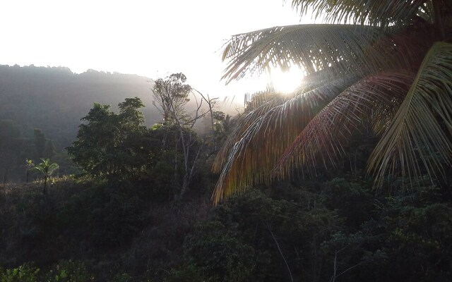 Las Cuevas Beach Lodge