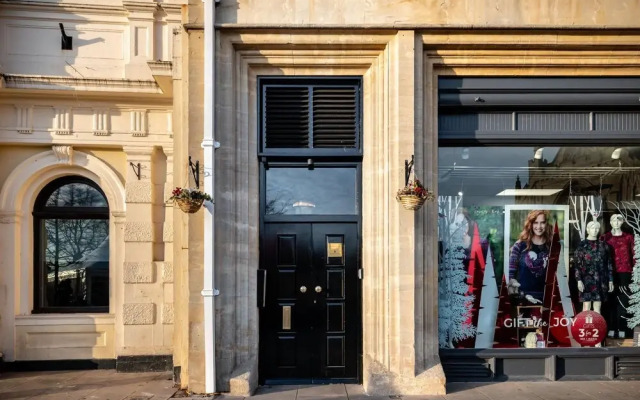 Cathedral Yard - Art Deco Luxury (Exeter)