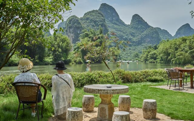 Yangshuo Mountain Retreat