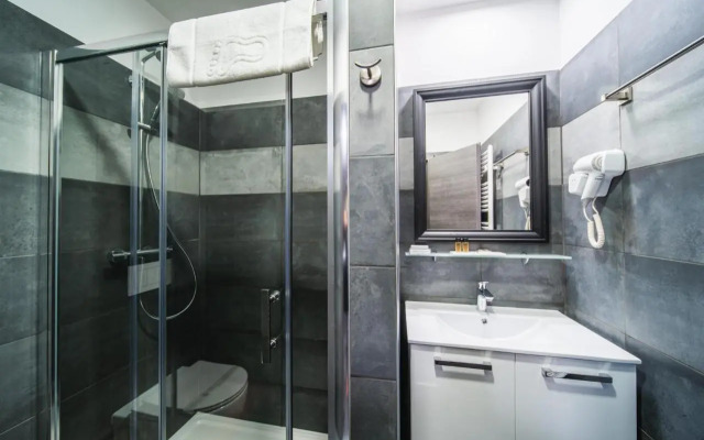 Rustica Rooms