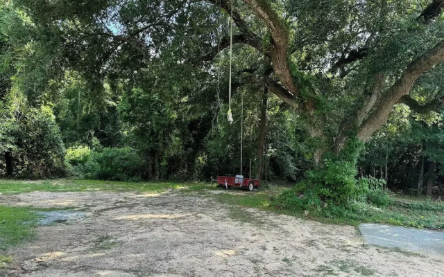 Pet-friendly 2BR Free Parking & Wi-fi