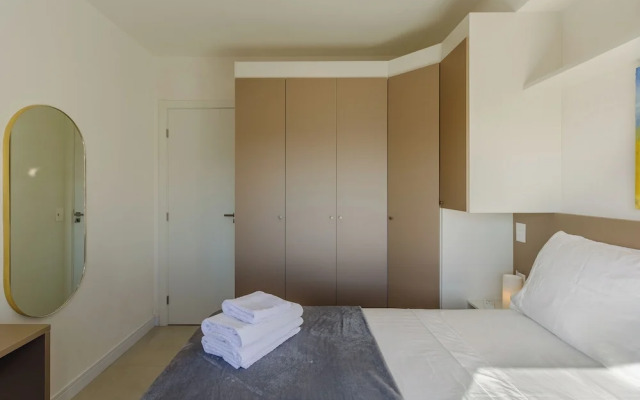 Beautiful Apartment in Condo With Pool Rpf0605