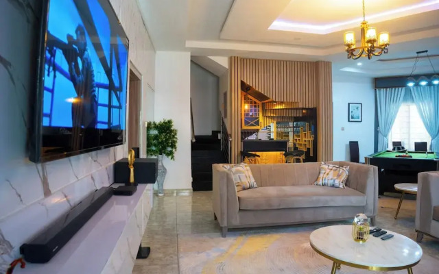 Supreme Apartments