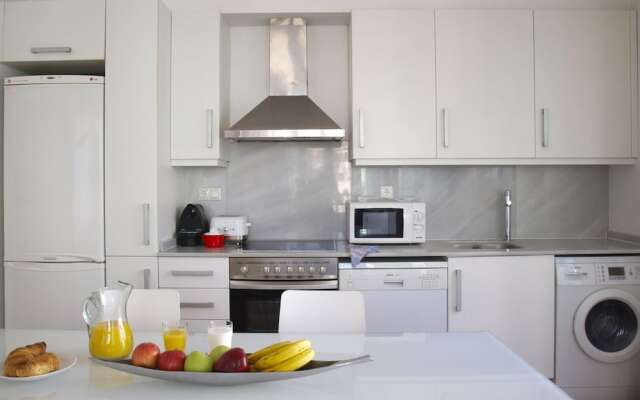 ApartUP San Vicente Hall