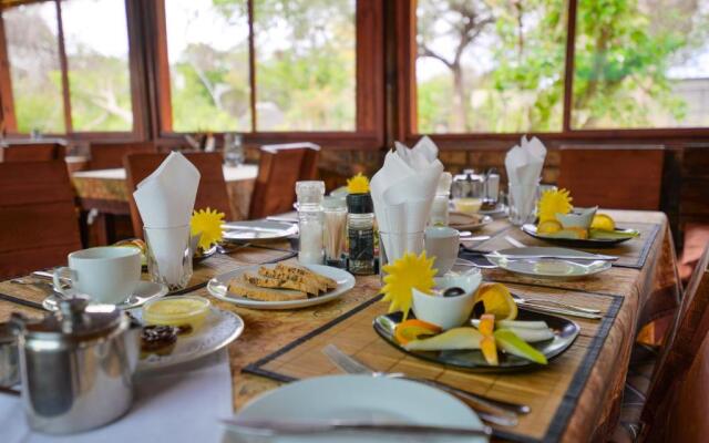 Baluleni Safari Lodge