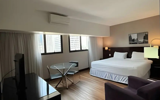 Get a flat-1504 Berrini 4 estrelas