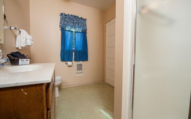 The Tides 4 Br home by RedAwning