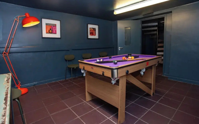 higgihaus 107 Sleeps 4  Monday - Friday