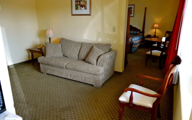 Whispering Pines Motel