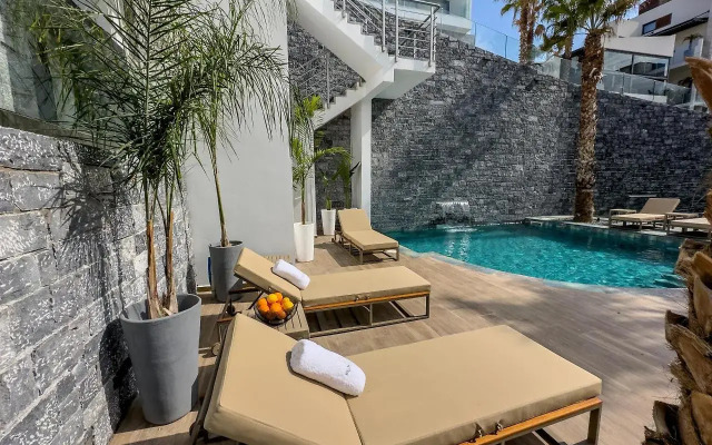 Beach Walk Luxury Suites