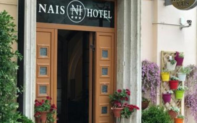 Hotel Nais