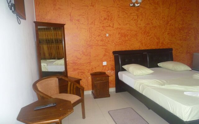 Crown Grand Hotel