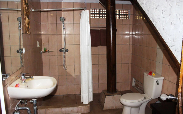 Anom Beach Hotel
