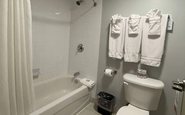 Super 8 by Wyndham Peterborough
