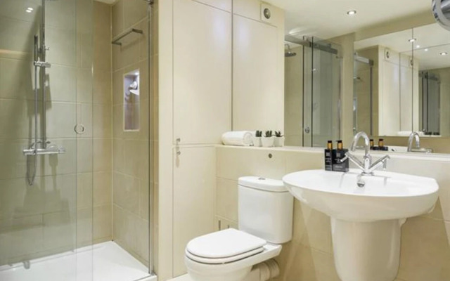 Cleveland Square Mansions