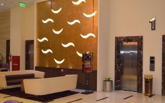 World Hotel