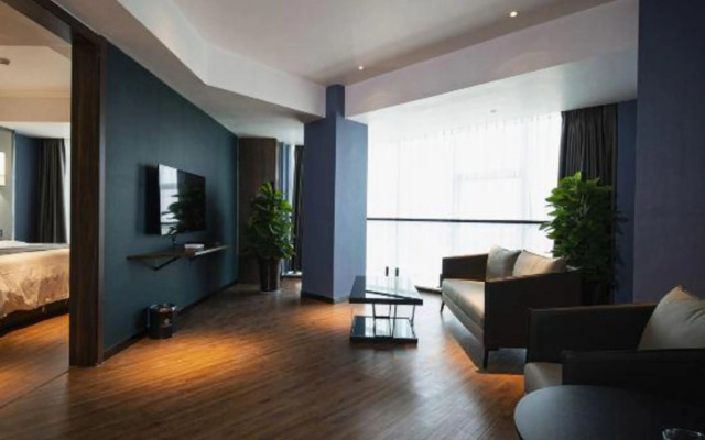 Zhumadian Ruihai Business Hotel