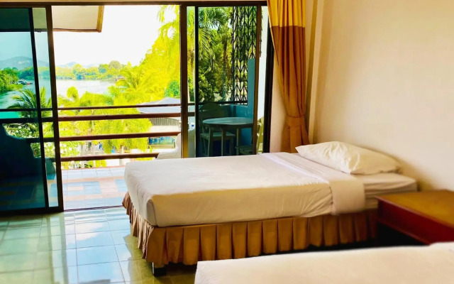 Duenshine Resort
