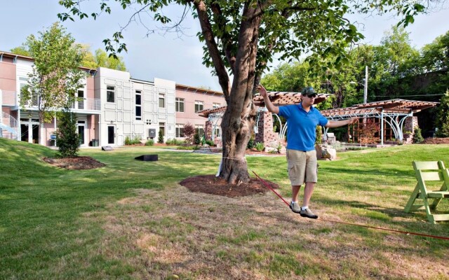 The Crash Pad - An Uncommon Hostel