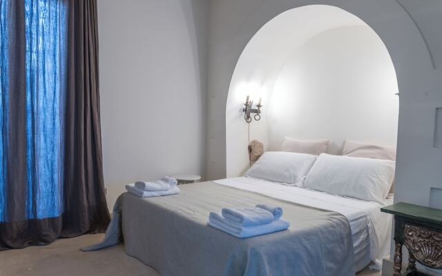 Elegant Farmhouse With Swimming Pool - Beahost