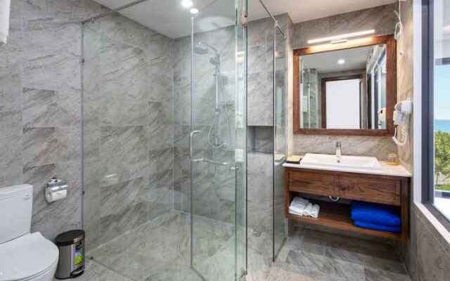 Dana Residence