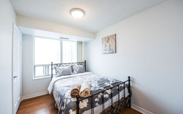Sarkar Suites - 3880 Duke of York Blvd