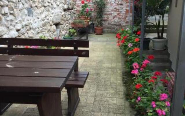 Toni's Guest House