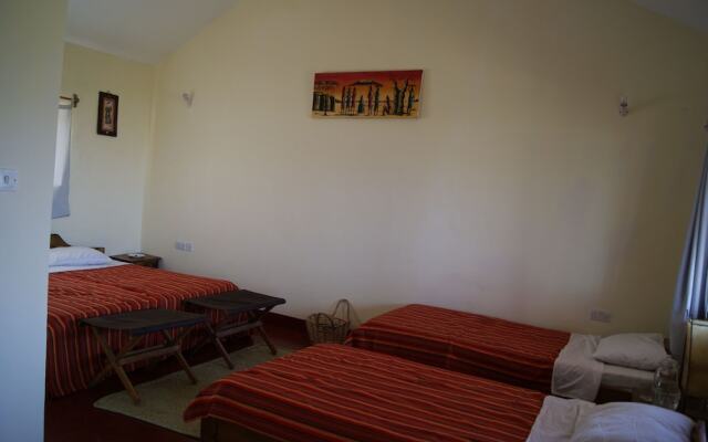 African Sunrise Lodge and Campsite
