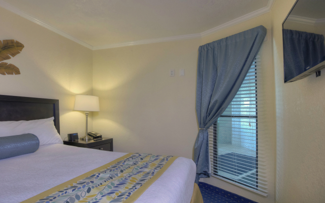 Sailport Waterfront Suites