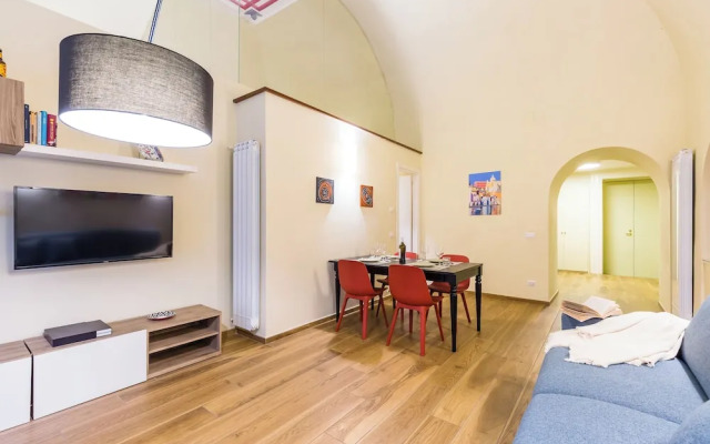 Apartment in the Heart of Nightlife