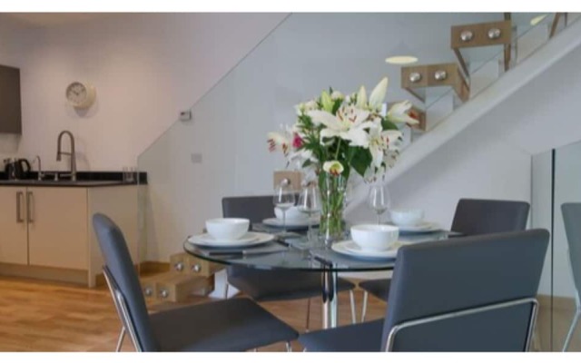 Tailored Stays  -  Executive Town House