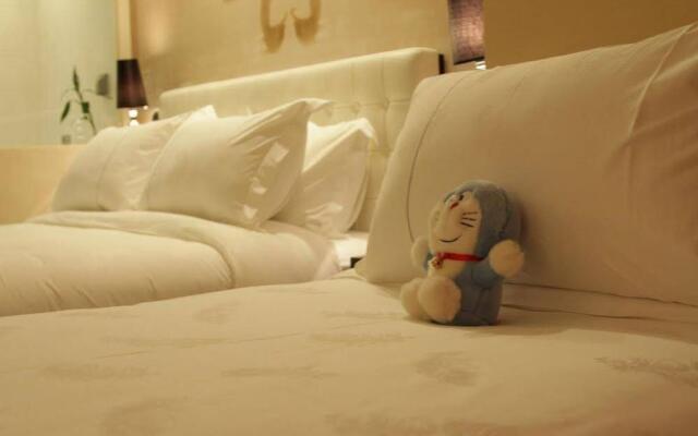 Red Hotel - Beijing