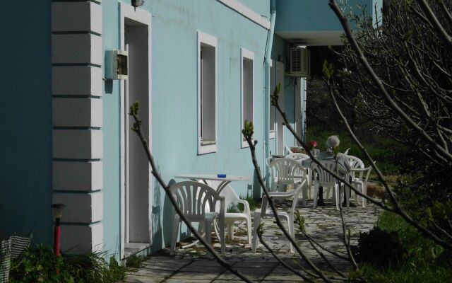 Toms House 4 in Felekas