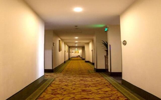 GreenTree Inn Shanghai Hongqiao Hub Convention Center Huaxiang Road Shell Hotel