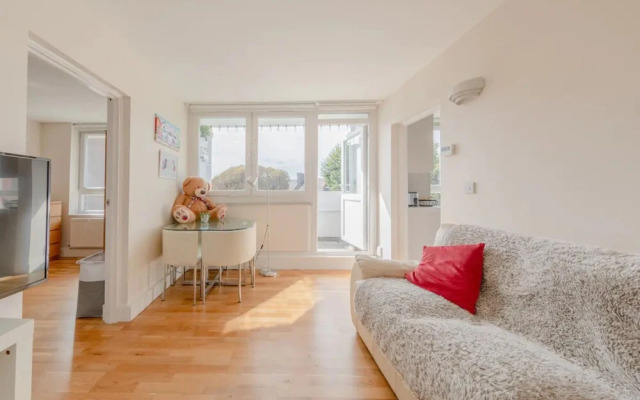 Cosy 3 Bedroom Flat in North London