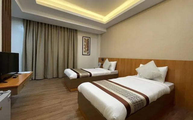 Sarojus Farmview Hotel