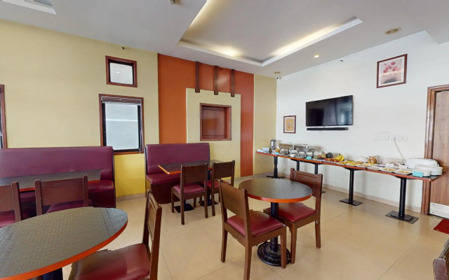 FabHotel Srujana Inn